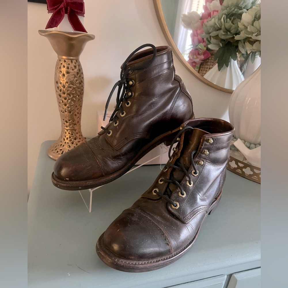 Chippewa brown lace ups  11 D cap to great shape wear anywhere